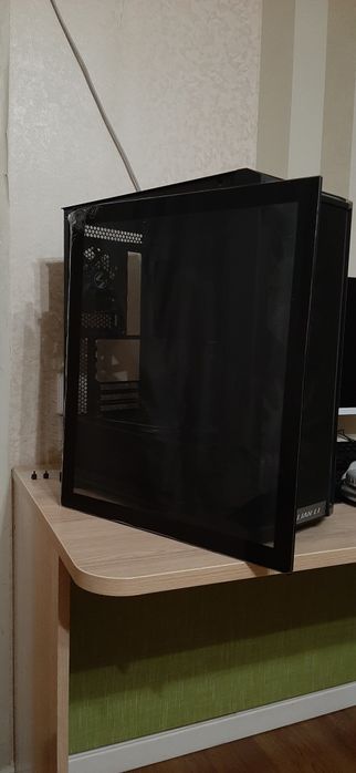 Корпус Lian Li Lancool 216