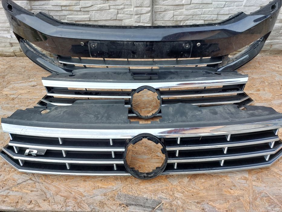 Bara fata grila radiator grila r line vw passat b8 originale