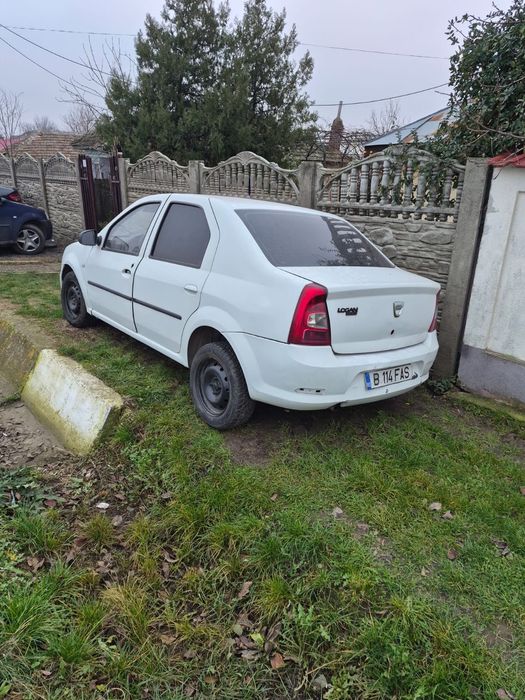 Se vinde dacia logan
