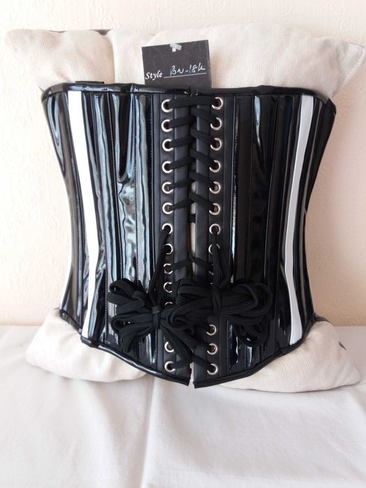 Корсети лачени и сатенени различни модели и размери