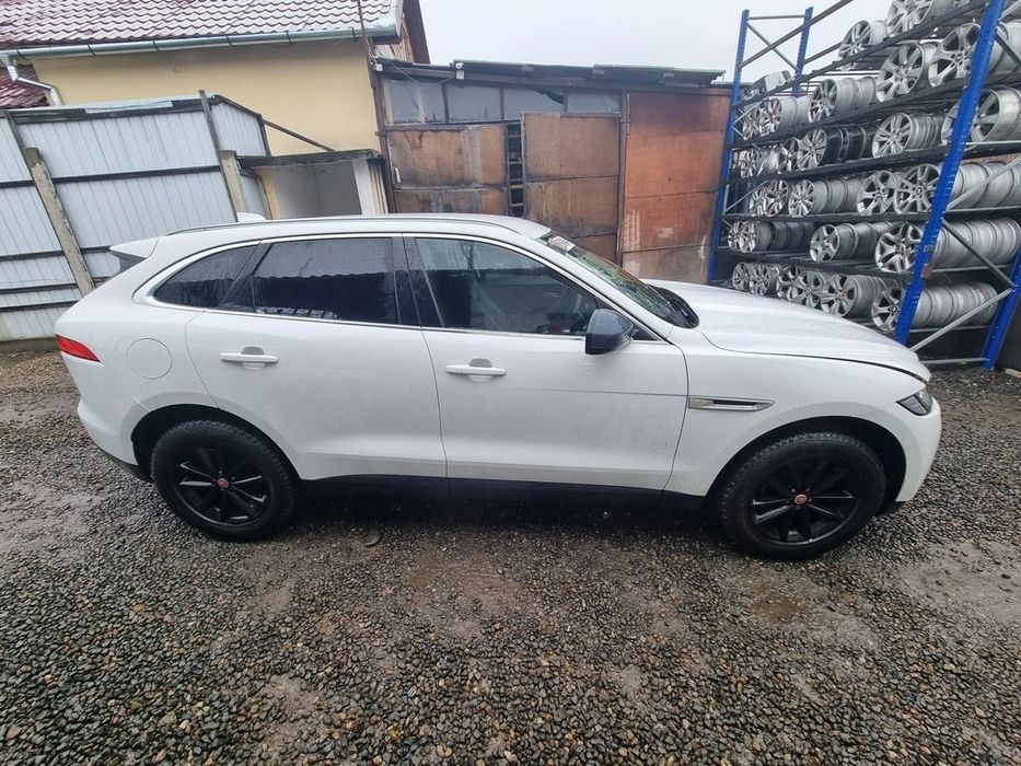 Dezmembrari dezmembrez EGR Jaguar F - Pace 2.0 D 2015 - 2020 204DTD