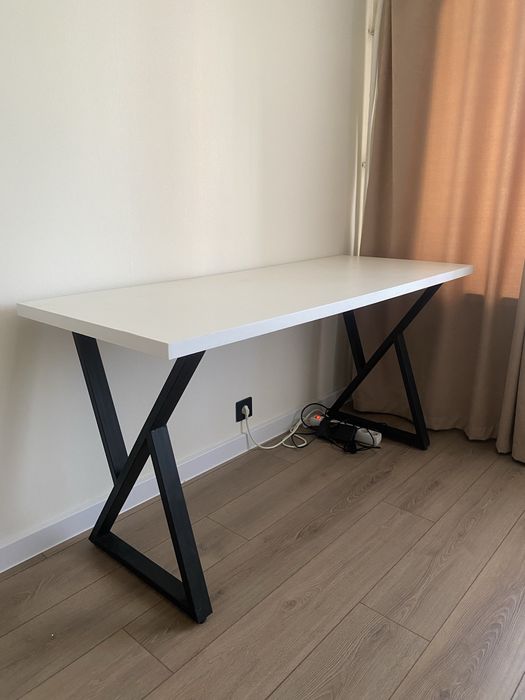 Стол компьютерный 150х60x75 см