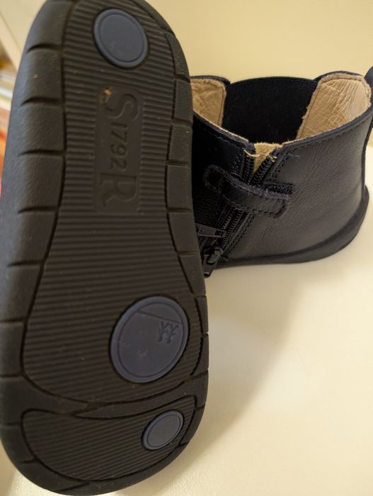 Обувки естествена кожа /над глезена/ 24 номер