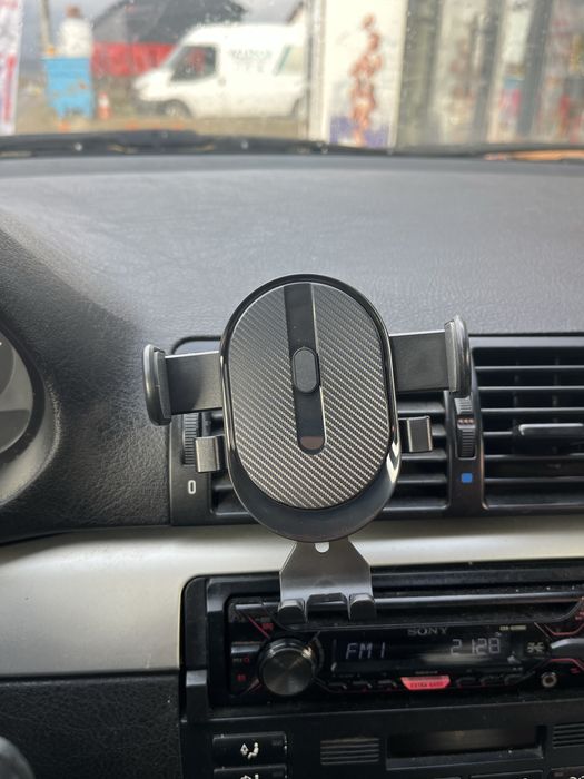 Чисто нова автоматична стойка за телефон за кола-в опаковка