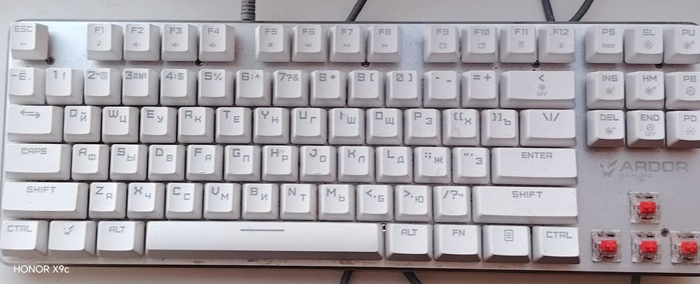 Продам клавиотуру и микрофон