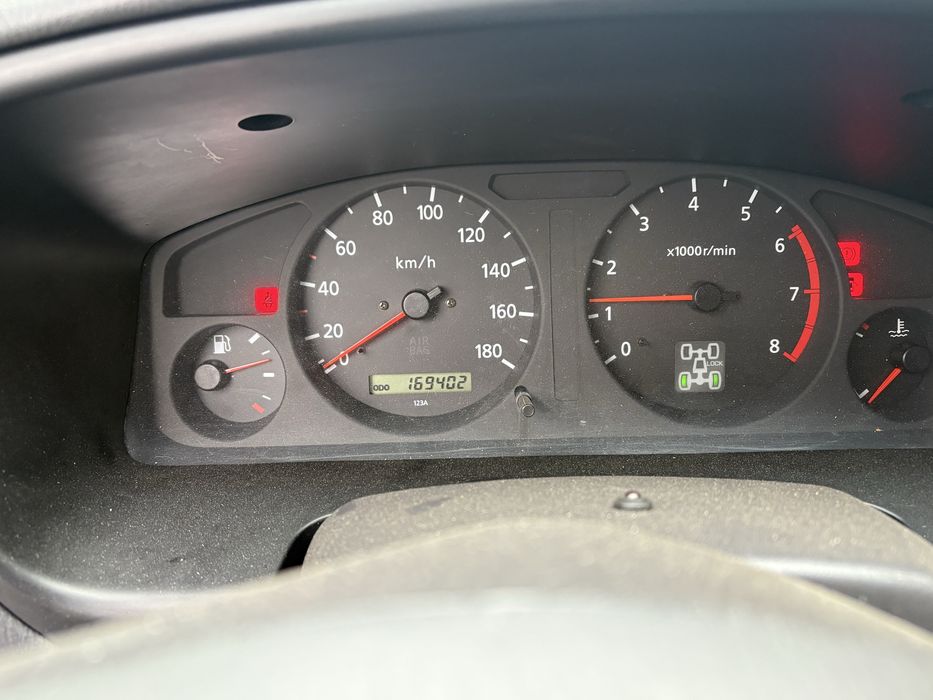 Nissan Pathfinder r50