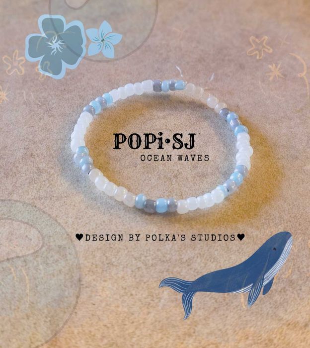 Лятна гривна с мъниста/Summer beaded bracelet (blue and white design)