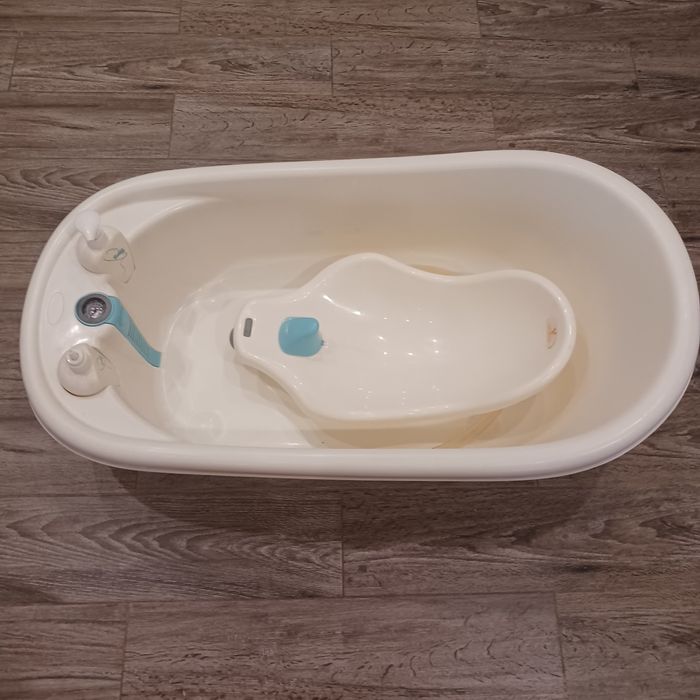 Бебешка вана със стойка