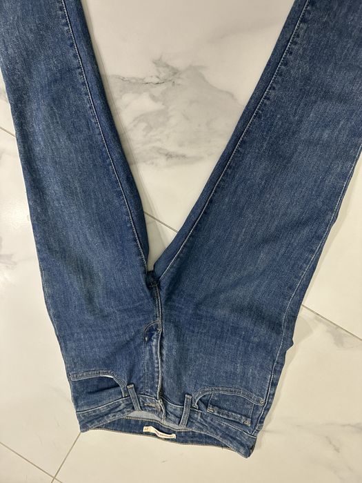 Оригинални дамски дънки Levi’s размер 27