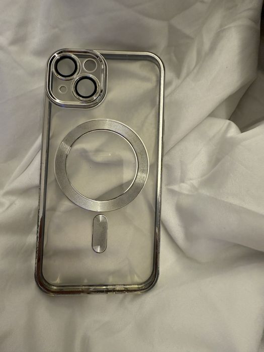 Vind huse iphon 13 noi