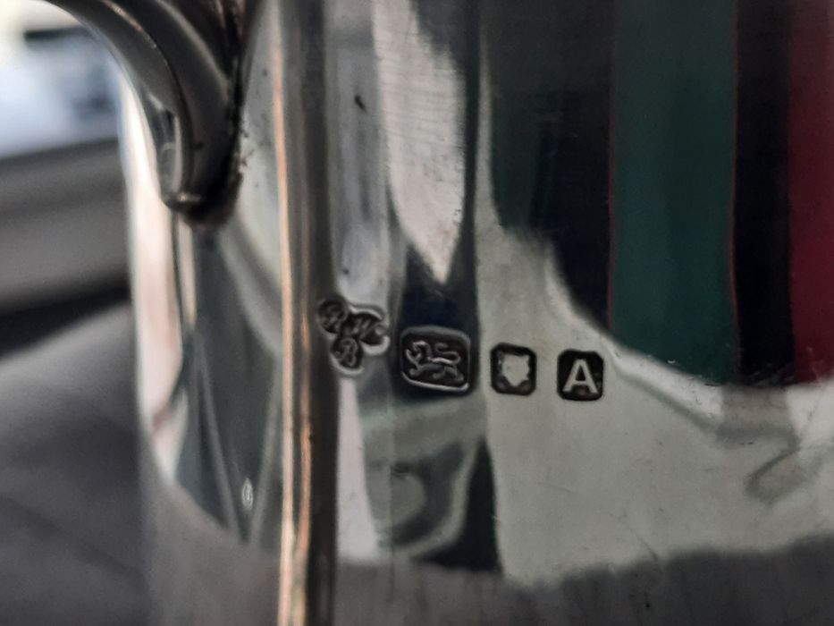 Английска Сребърна чаша тип халба