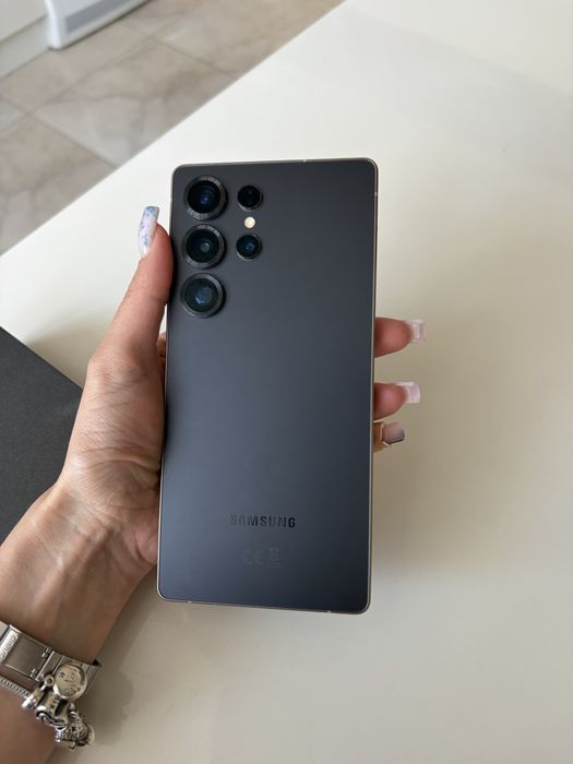 Samsung Galaxy S25 Ultra 256GB Titanium Black + Гаранция + Кейсове подарък