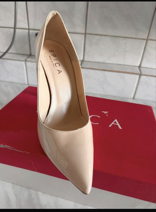 Pantofi stiletto Epica, din piele, marimea 39, Loubotin Musette chanel