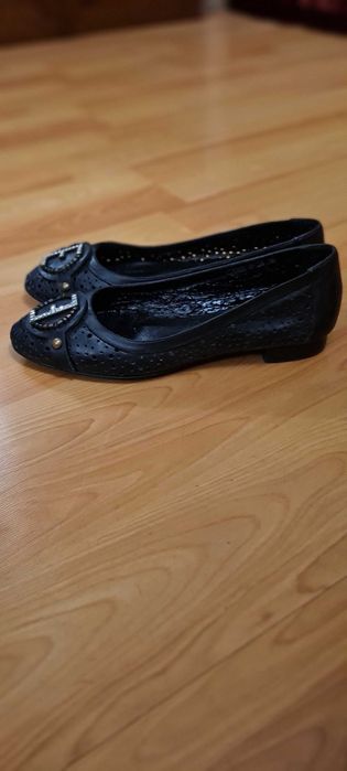 Кожаные черные балетки 37 размер