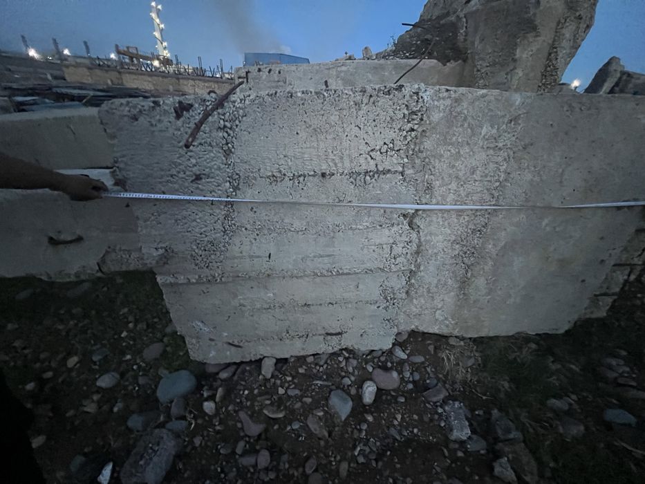 Прадается колона