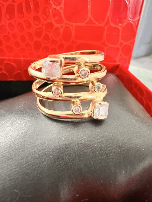 Шикарное кольцо,внимание каждого