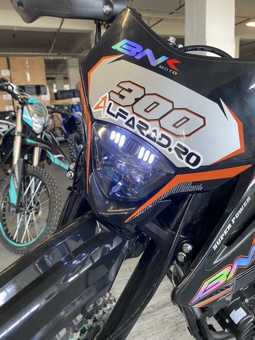 Cross 300cc Bnk moto manual 2 locuri nou cu garantie si livrare in tara