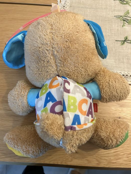 Catelus vorbitor Fisher Price in limba romana