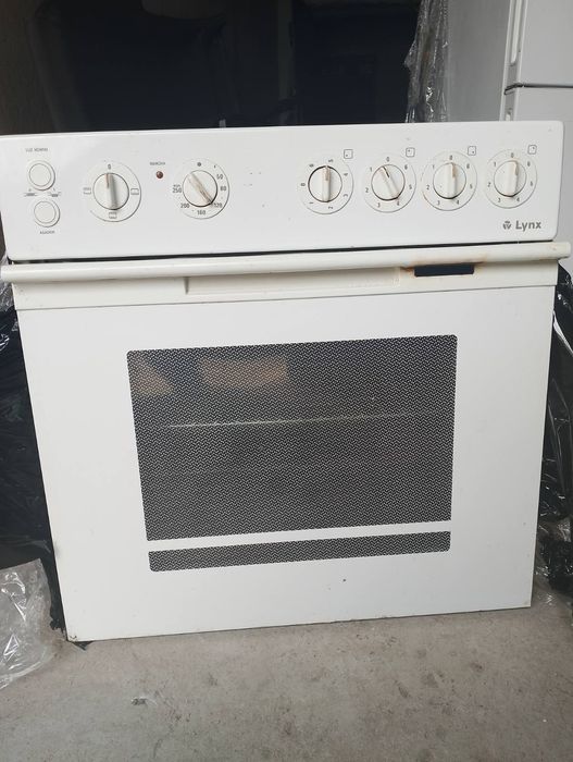 Фурна със Стъкло- Керамични котлони