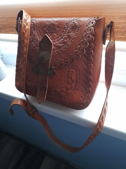 Кожена дамска чанта