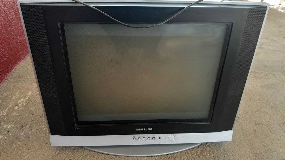 Телевизор samsung