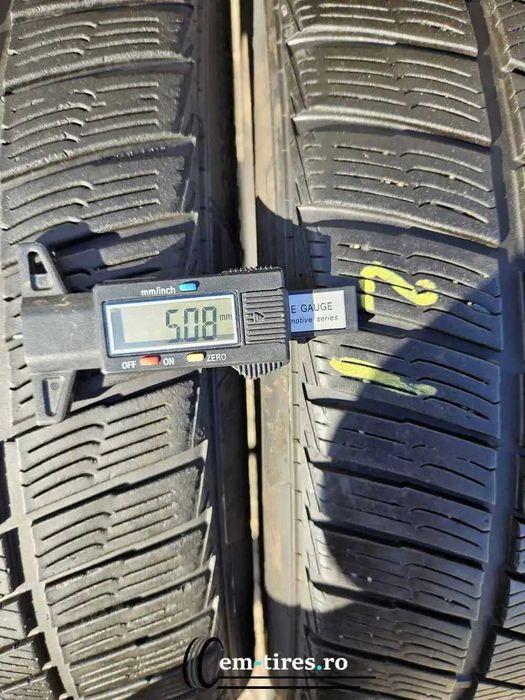 SET 2 Anvelope Iarna 235/40 R19 BARUM Polaris 5 96V