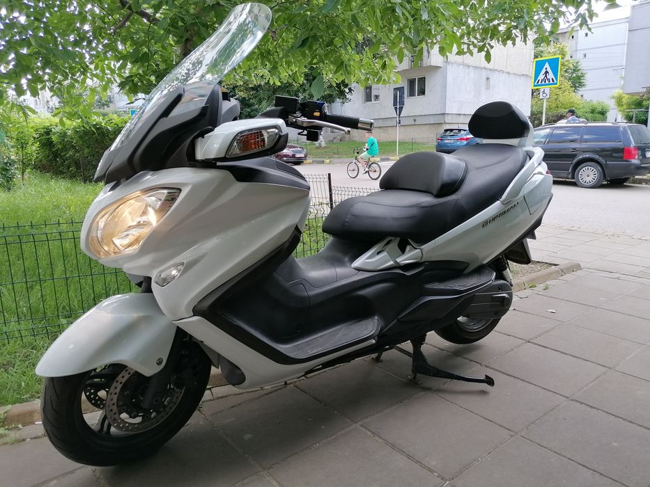 **Suzuki Burgman 650 Executive 2017 – 638 cmc – 47.321 km – stare foarte bună**