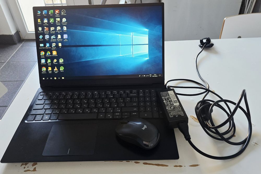 Dell Vostro 5590