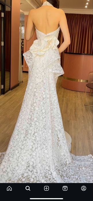 Продам свадебное платье (неношеное) Ivory салон