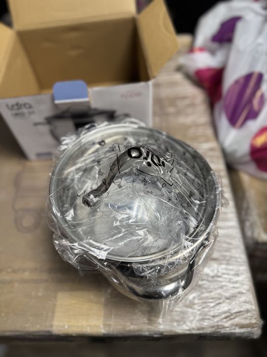 Кастрюля LARA APPLE LR02-31