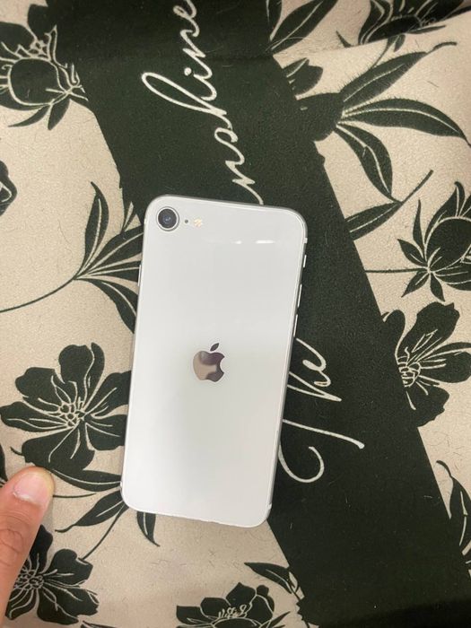 iPhone se 2 gen 128gb