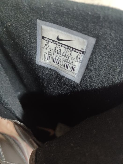 ДЕТСКИ БОТУШИ NIKE ELLI DEMI BOOT
номер38.5 или 24см. Малко са използв