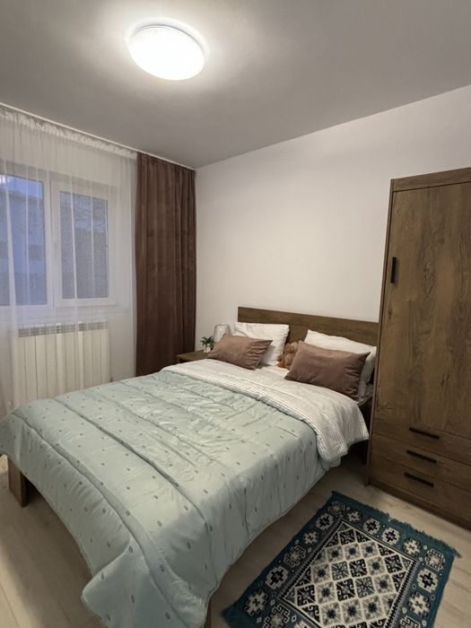 Apartament cu 3 camere de inchiriat