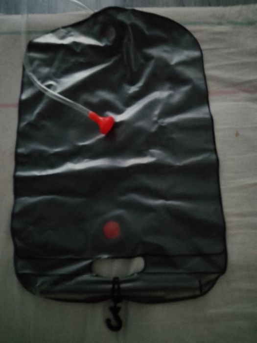 Dus Solar Camping Portabil 20 L cu Furtun si Para Dus