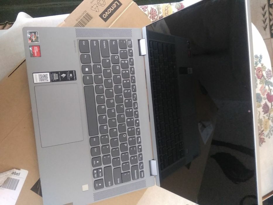 Ноутбук новый Lenovo
