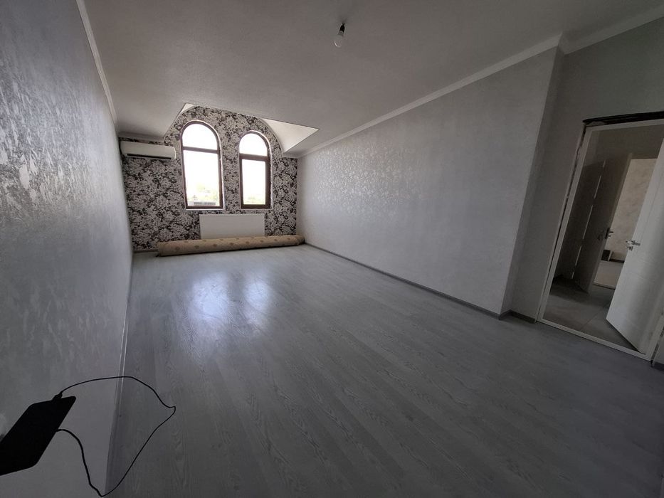 Dom navastroyka. 102 kv m.