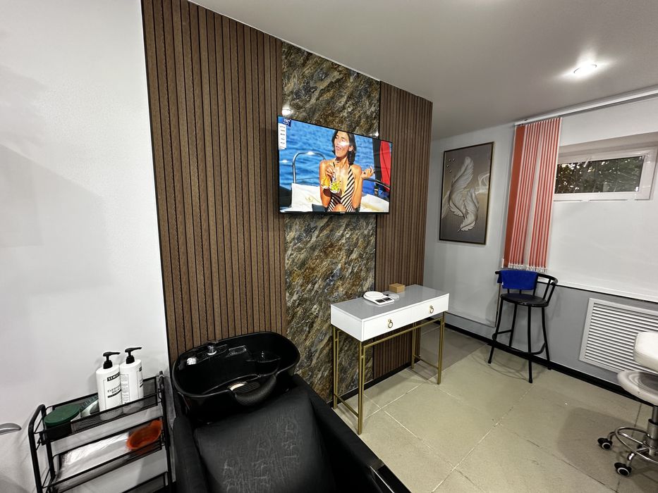 Сдам рабочие места в салоне красоты