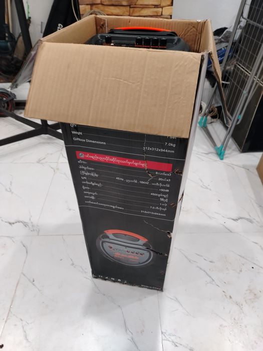 Музыкальная колонка с пультом