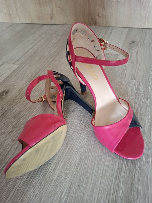 Обувки на ток с каишка, 37 номер