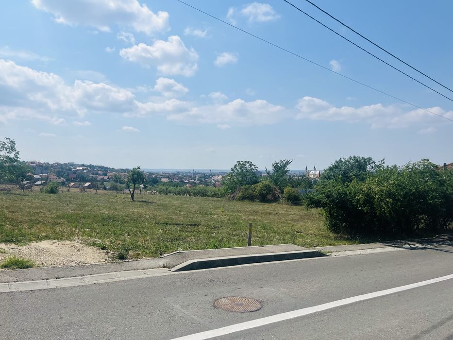 Teren de vânzare Caișilor