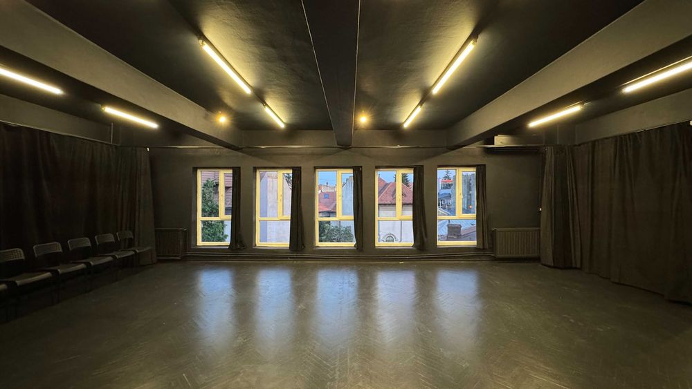 Sală zona Universității cursuri/conferințe/repetiții, zona Universita