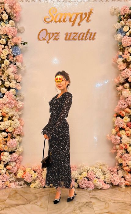 вечерние платья . Почти новый. 1 рет киілген. Размер стандарт. 42-44..