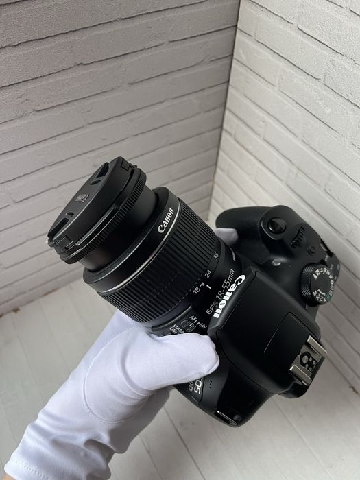 Фотоаппарат Canon EOS 1300D kit 18-55 III