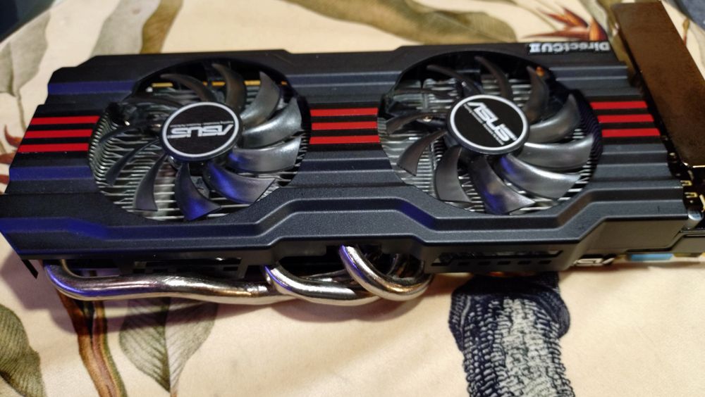 Видео карта Asus GTX 660 DirectCU II 2GB