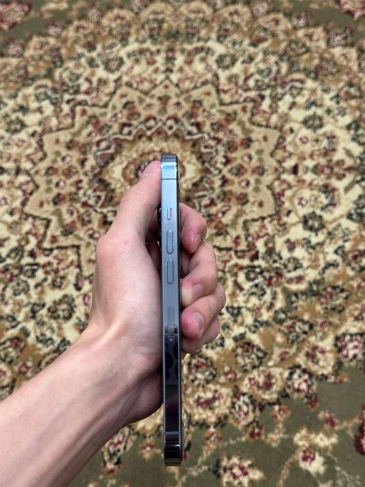 Продам айфон 13 Про