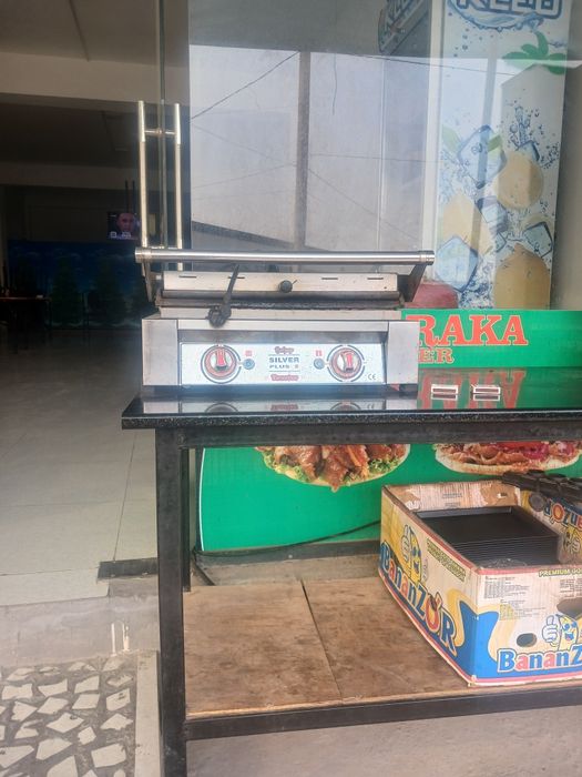 Stol stullar sotiladi