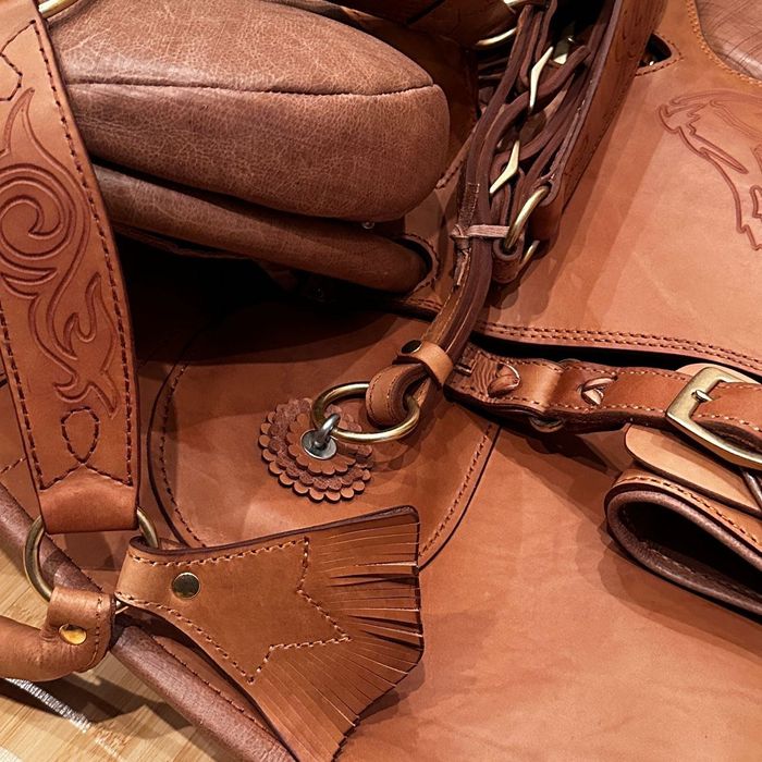 Шикарное седло ручной работы