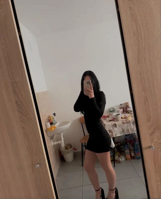 Платье черное продам