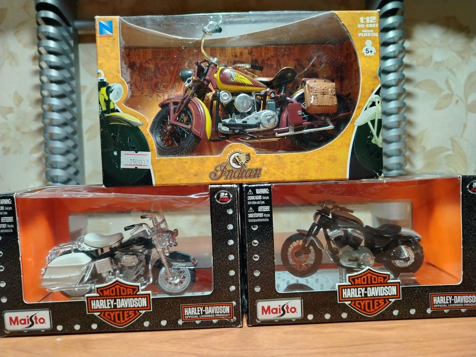 Продам модельки мотоциклов