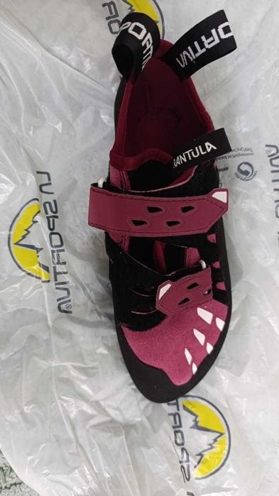 Продам новые скальные туфли